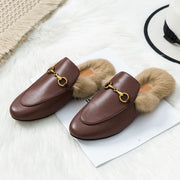 Wear flat bunny shoes in autumn and winter