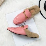 Wear flat bunny shoes in autumn and winter