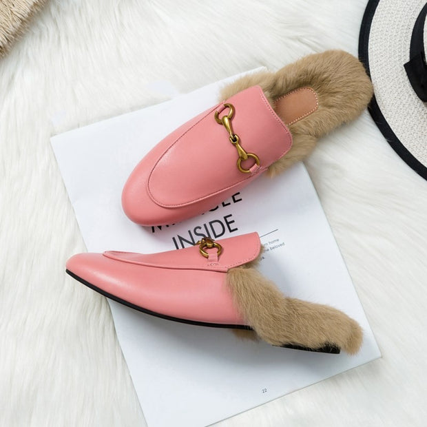 Wear flat bunny shoes in autumn and winter